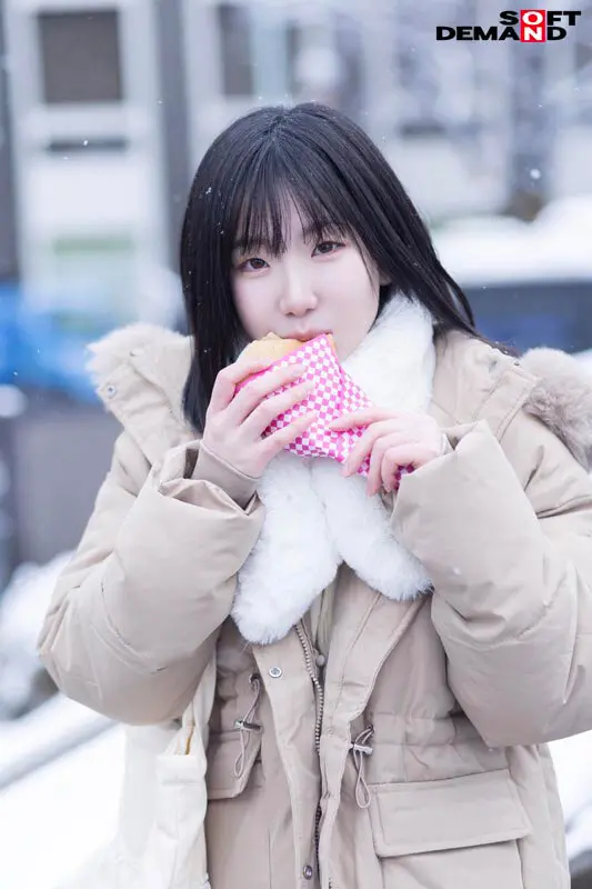 湯浅紬｜小柄女性 映像シーン-3